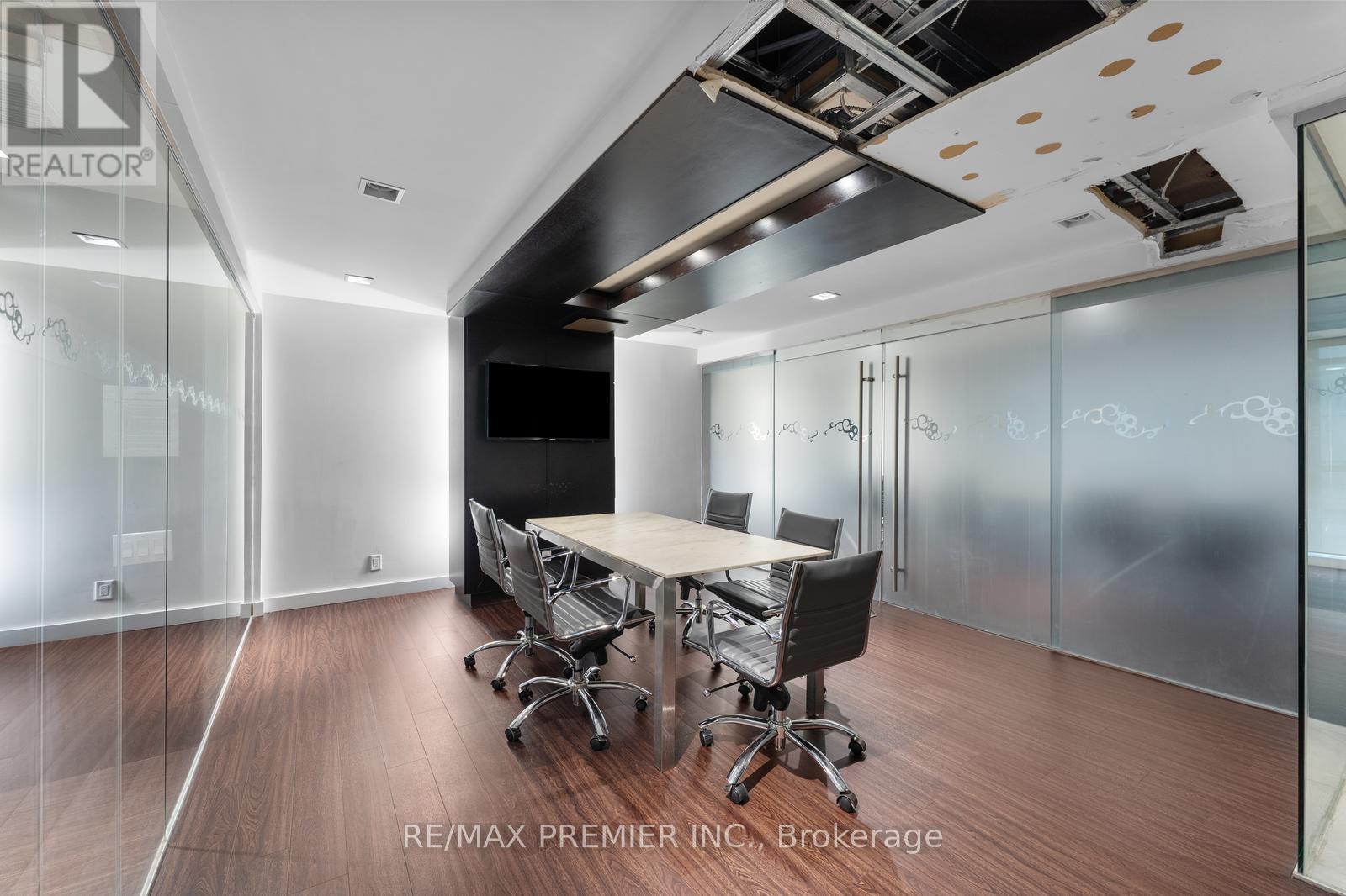 301 - 5 Hanna Avenue, Toronto, Ontario  M6K 1W8 - Photo 32 - C12585722