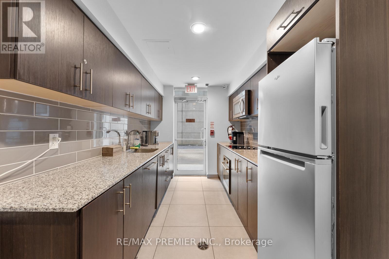 301 - 5 Hanna Avenue, Toronto, Ontario  M6K 1W8 - Photo 38 - C12585722