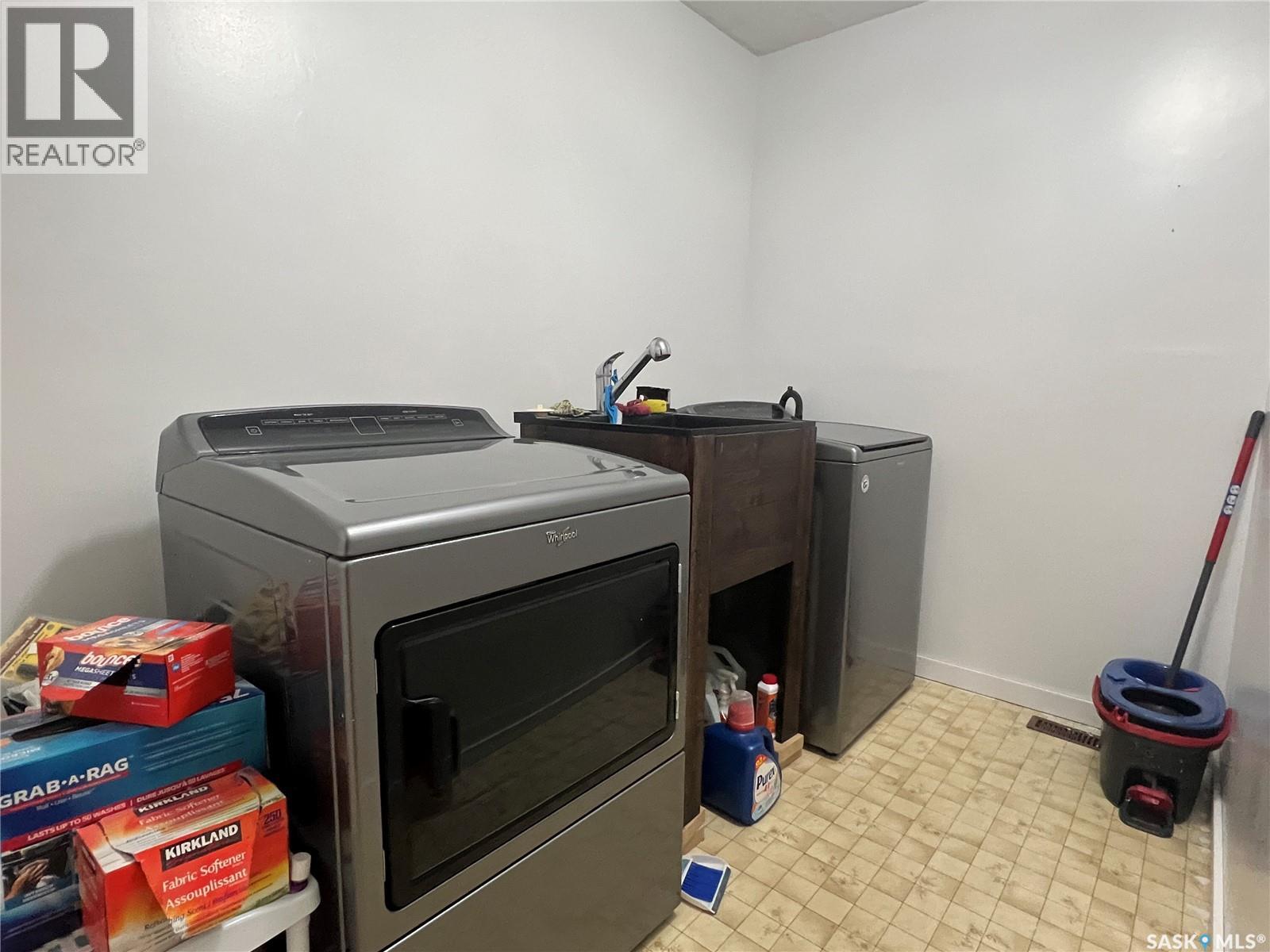 235 George Crescent, Esterhazy, Saskatchewan  S0A 0X0 - Photo 14 - SK024847