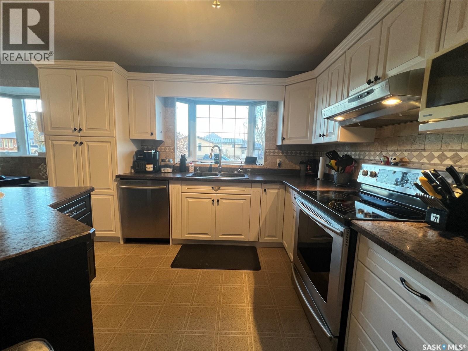 235 George Crescent, Esterhazy, Saskatchewan  S0A 0X0 - Photo 7 - SK024847