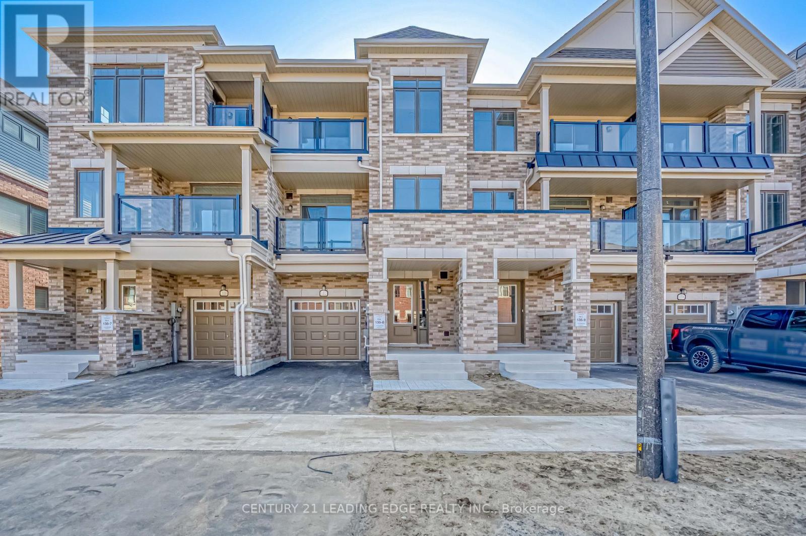 1112 LOCKIE DRIVE, Oshawa, Ontario