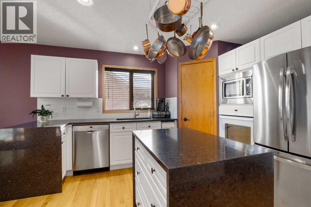 2331 Morris Crescent Se, Airdrie, Alberta  T4A 2A3 - Photo 7 - A2272342