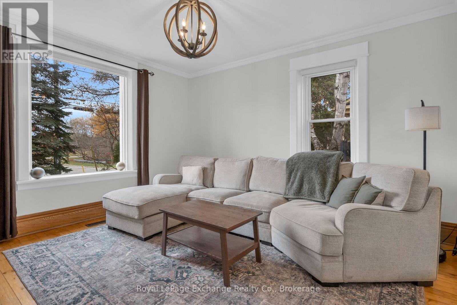 412 Main Street W, King (Schomberg), Ontario  L0G 1T0 - Photo 10 - N12585904