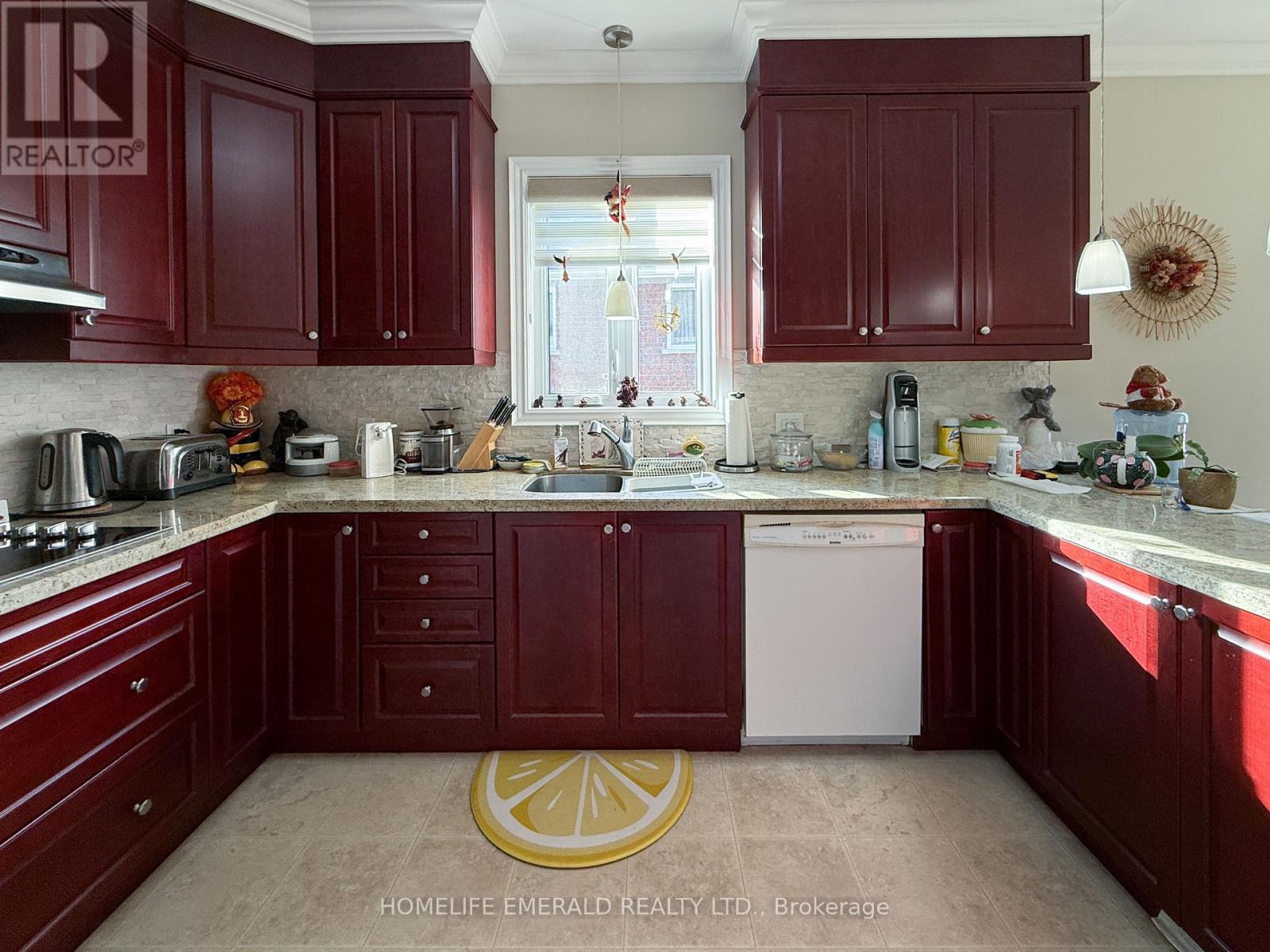 17 Tree Top Street, Essa, Ontario  L0M 1B2 - Photo 17 - N12585604