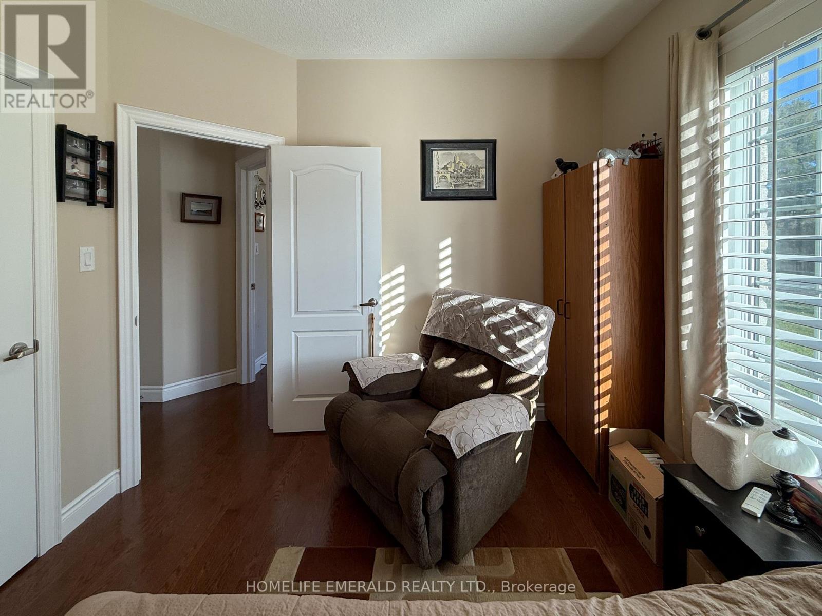 17 Tree Top Street, Essa, Ontario  L0M 1B2 - Photo 32 - N12585604