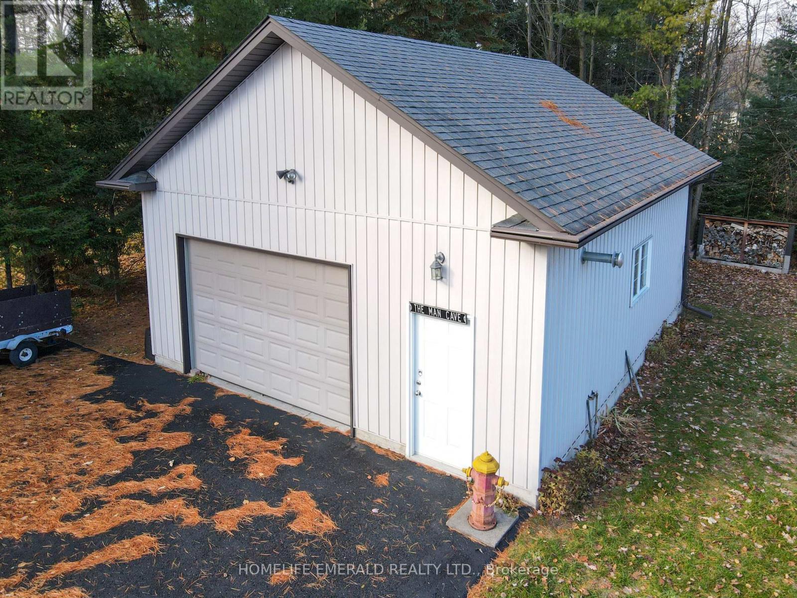 17 Tree Top Street, Essa, Ontario  L0M 1B2 - Photo 39 - N12585604