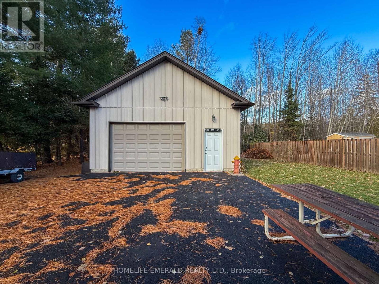 17 Tree Top Street, Essa, Ontario  L0M 1B2 - Photo 45 - N12585604