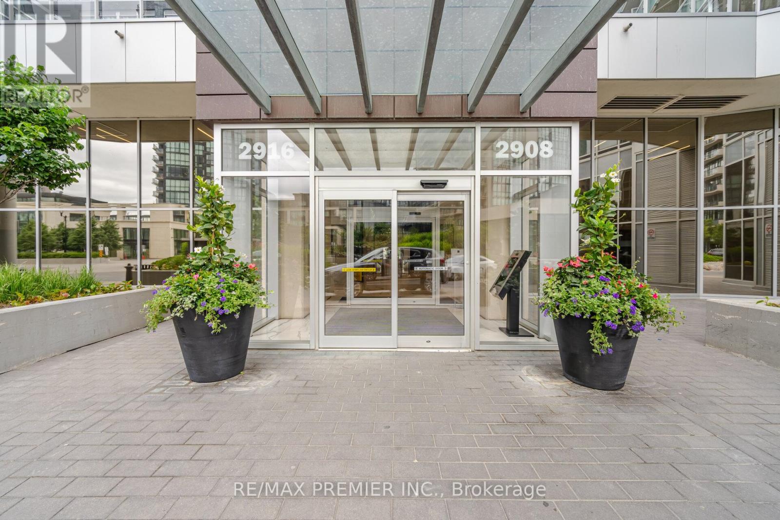 2107 - 2916 Highway 7 Road, Vaughan, Ontario  L4K 0K6 - Photo 2 - N12585644