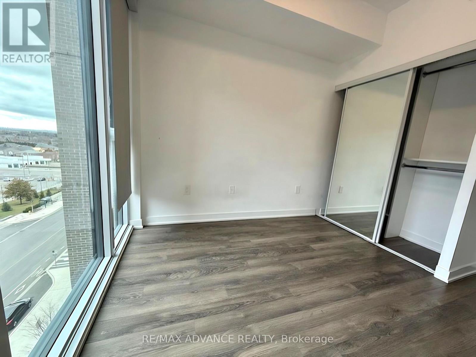 616 - 100 Eagle Rock Way, Vaughan, Ontario  L6A 5B9 - Photo 10 - N12585708