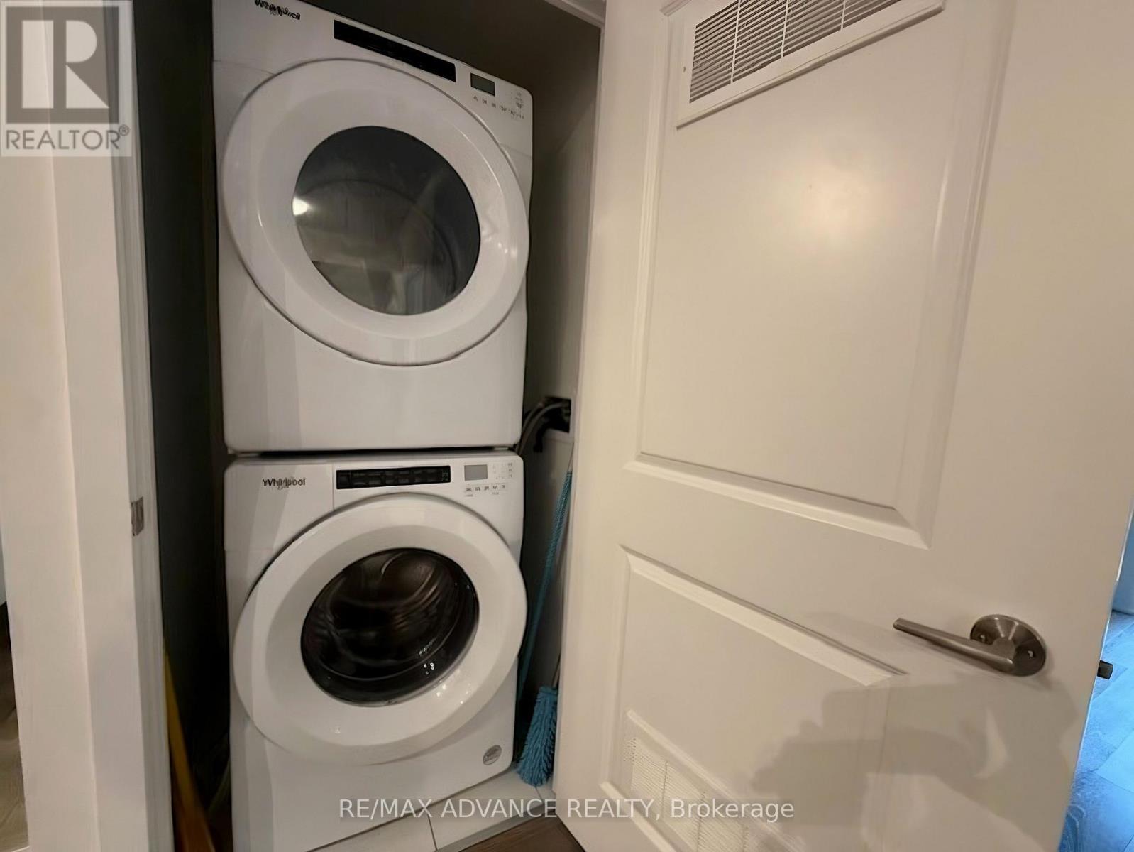 616 - 100 Eagle Rock Way, Vaughan, Ontario  L6A 5B9 - Photo 12 - N12585708