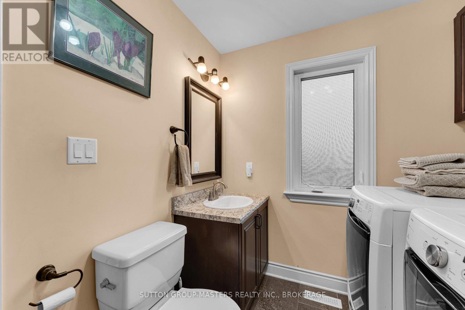 317 Nalon Road, Gananoque, Ontario K7G 0A3 - Photo 11 - X12585792