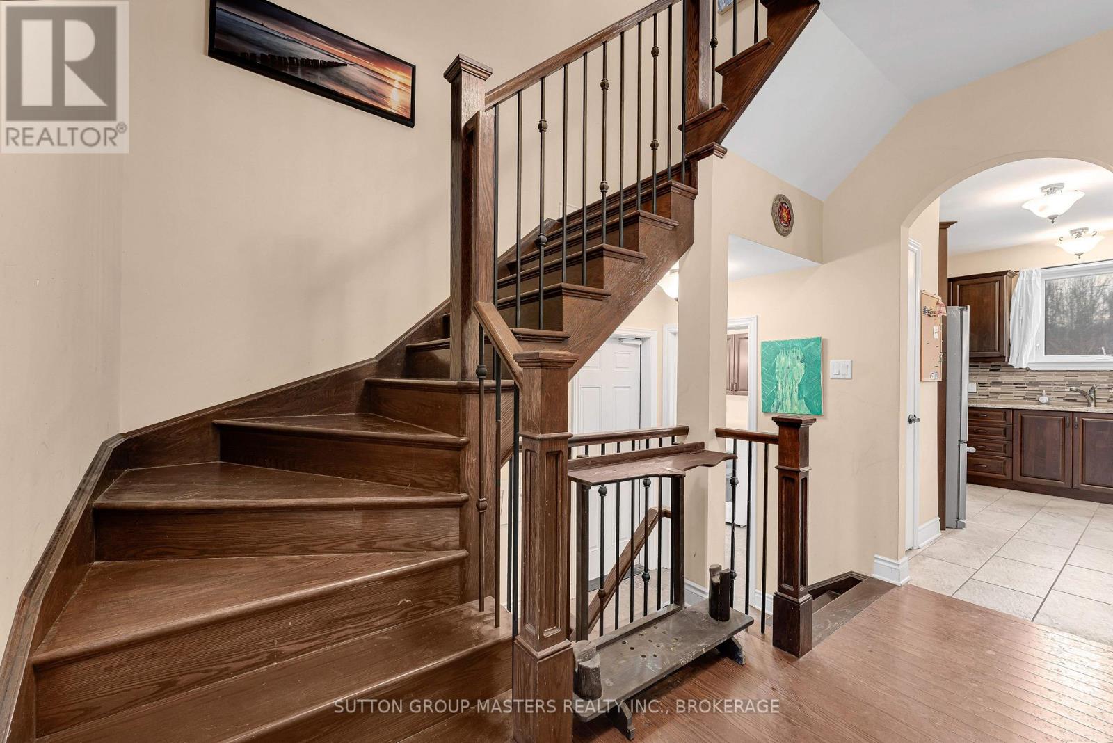 317 Nalon Road, Gananoque, Ontario K7G 0A3 - Photo 12 - X12585792