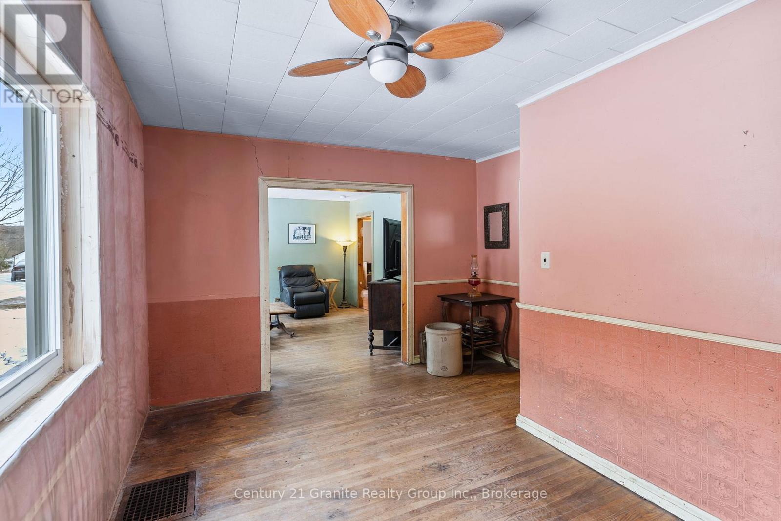 38 Lakeview Street, Dysart Et Al, Ontario  K0M 1S0 - Photo 30 - X12585728