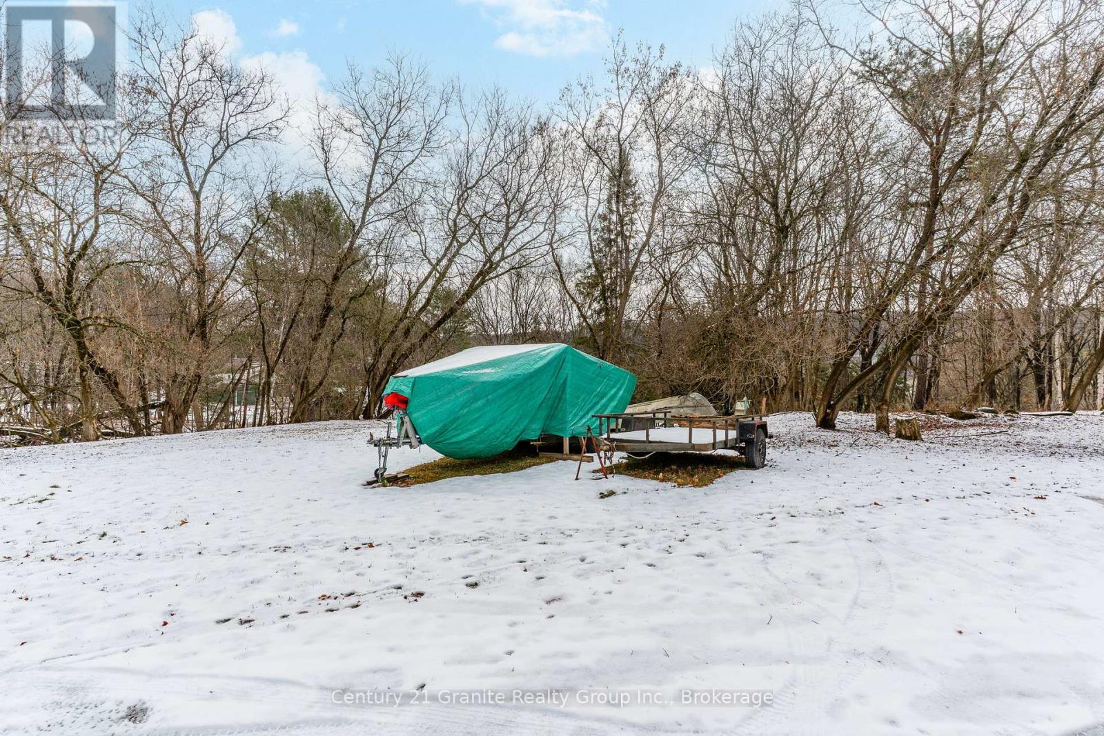 38 Lakeview Street, Dysart Et Al, Ontario  K0M 1S0 - Photo 44 - X12585728