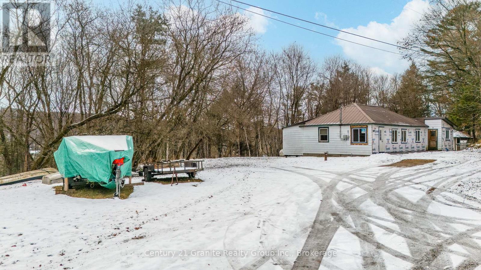 38 Lakeview Street, Dysart Et Al, Ontario  K0M 1S0 - Photo 45 - X12585728