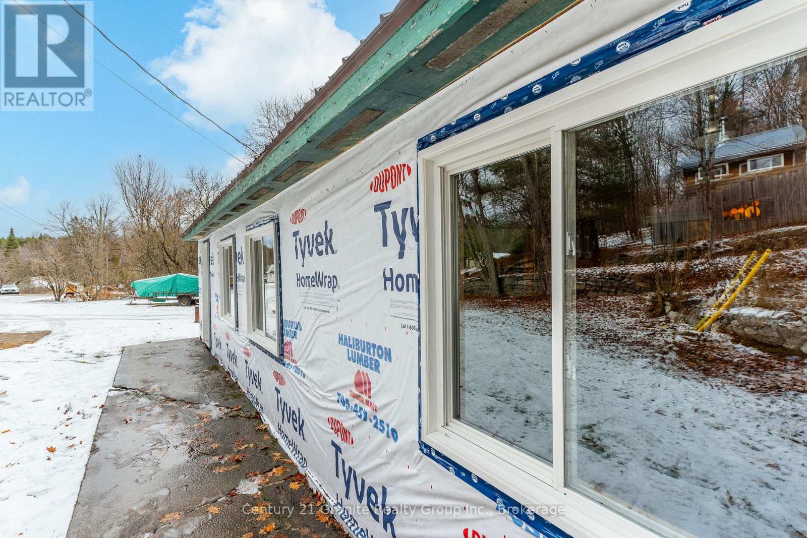 38 Lakeview Street, Dysart Et Al, Ontario  K0M 1S0 - Photo 5 - X12585728