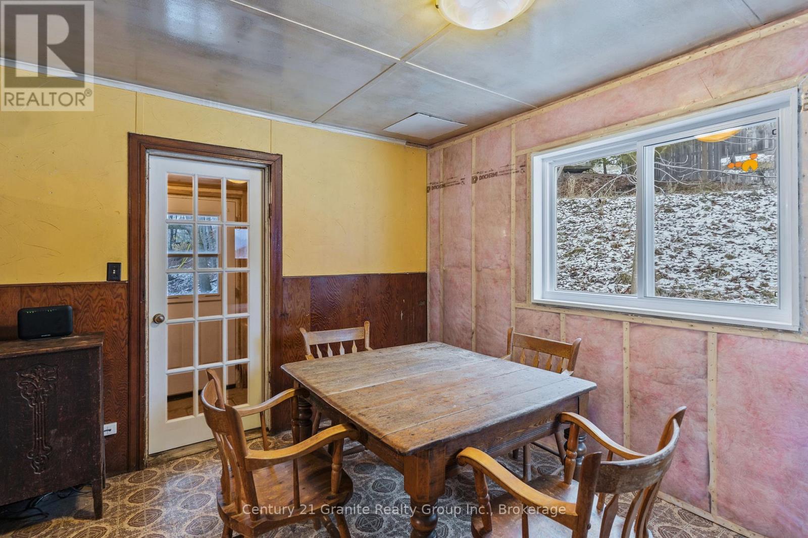 38 Lakeview Street, Dysart Et Al, Ontario  K0M 1S0 - Photo 8 - X12585728