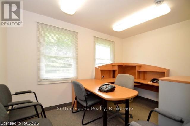 10175 Highway 6 Highway, Georgian Bluffs, Ontario  N0H 2G0 - Photo 2 - X12585828