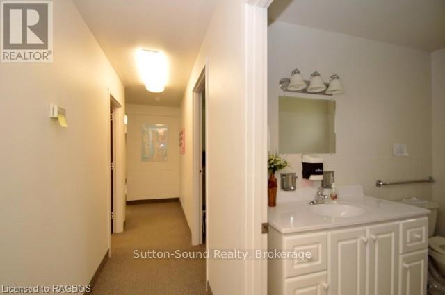 10175 Highway 6 Highway, Georgian Bluffs, Ontario  N0H 2G0 - Photo 4 - X12585828