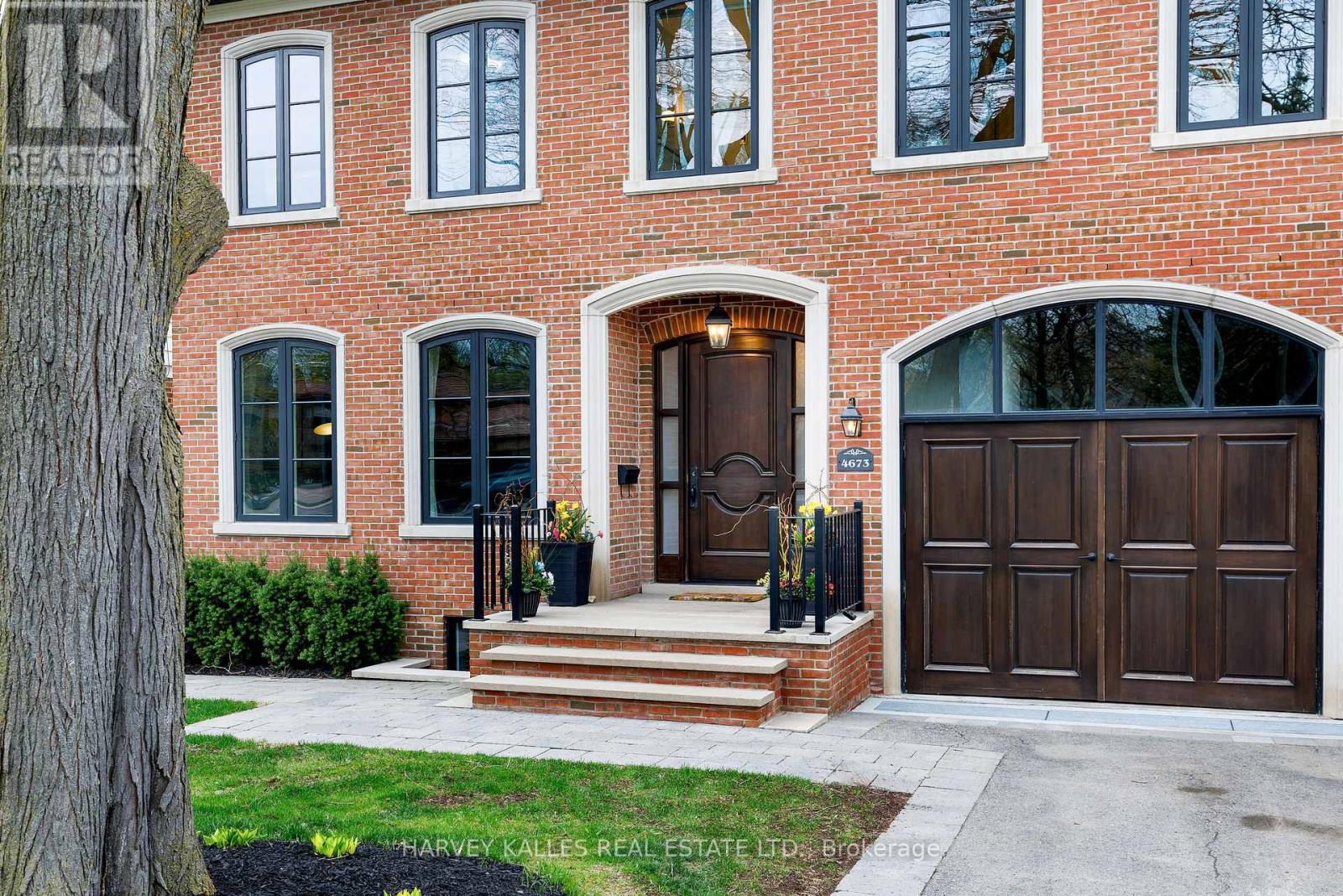 4673 Dundas Street W, Toronto, Ontario  M9A 1A4 - Photo 2 - W12427708