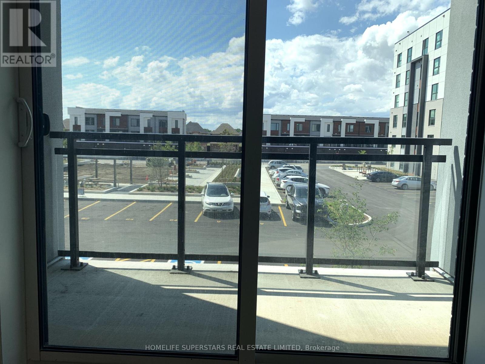 204 - 95 Dundas Street W, Oakville, Ontario L6M 5N4 - Photo 16 - W12521908