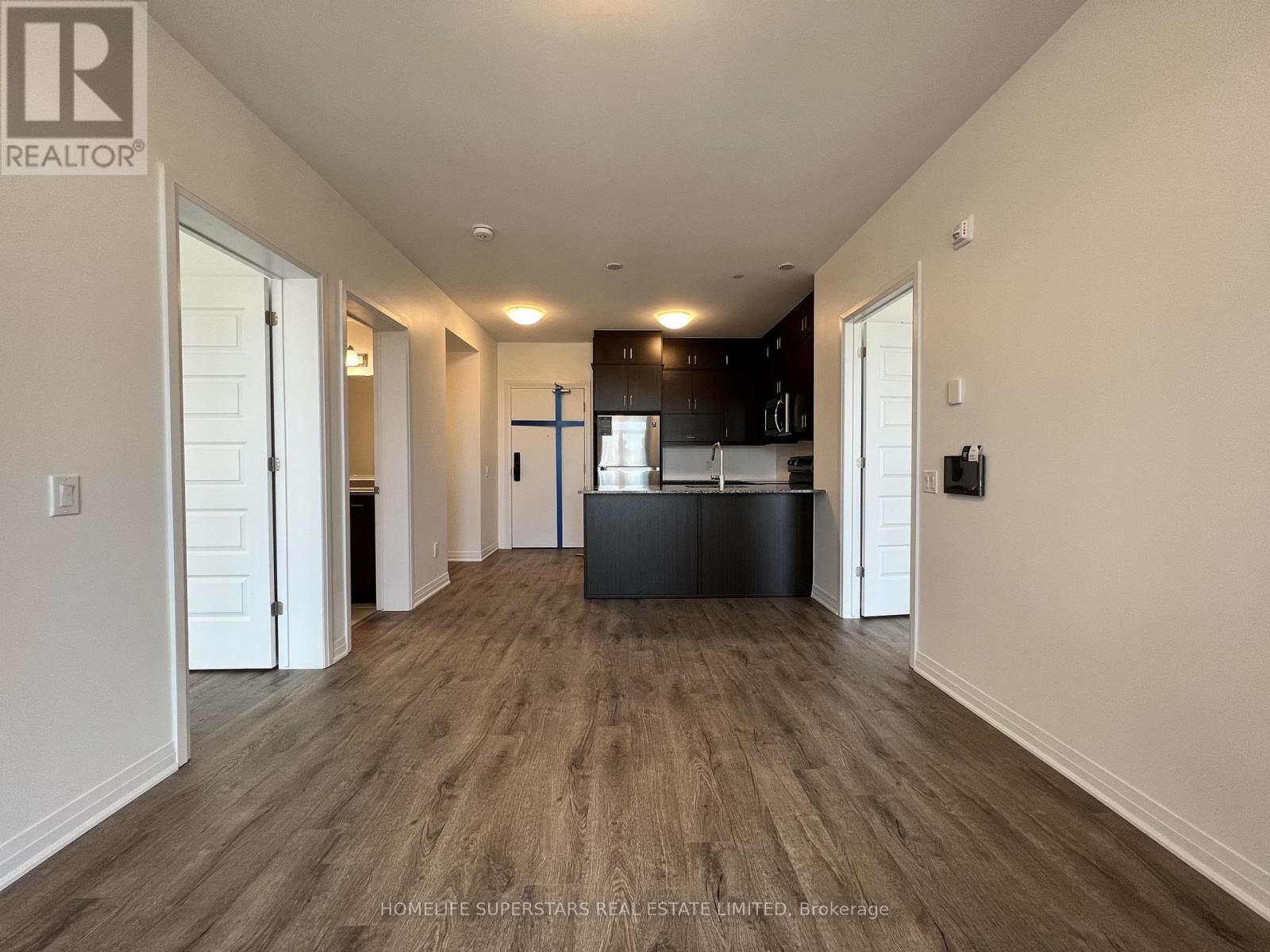 204 - 95 Dundas Street W, Oakville, Ontario L6M 5N4 - Photo 7 - W12521908