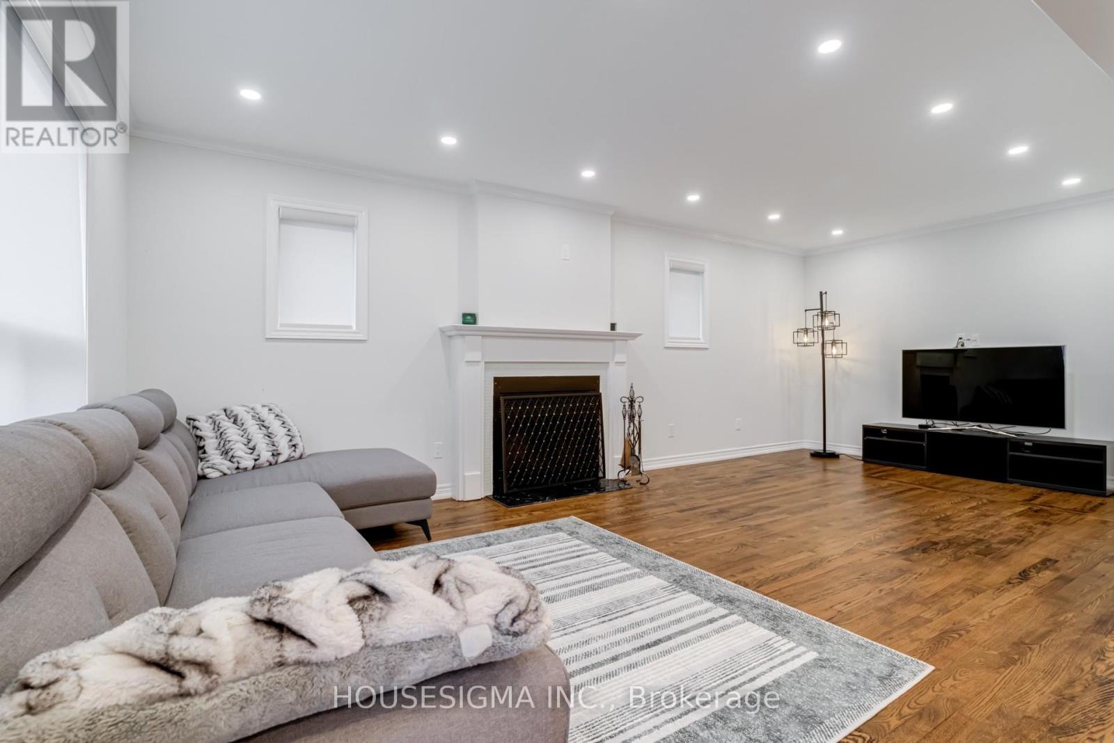 1475 Ravensmoor Crescent, Mississauga, Ontario  L5M 3L4 - Photo 12 - W12581992