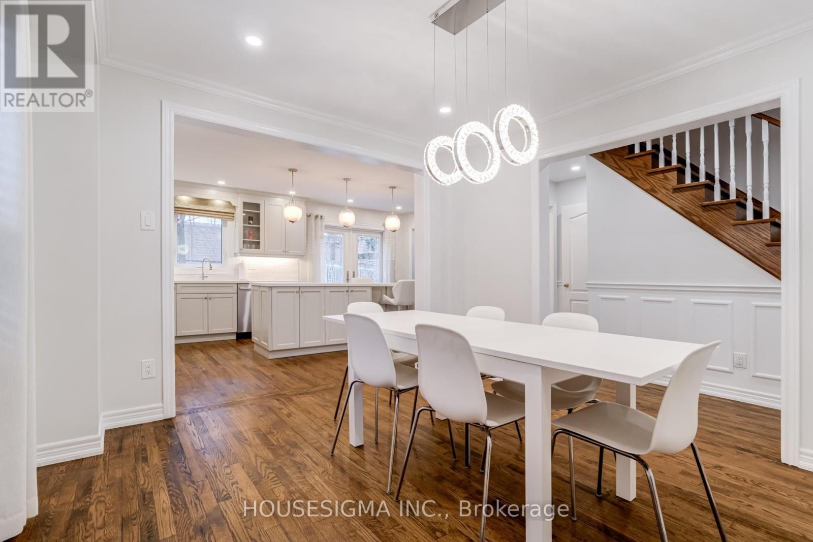 1475 Ravensmoor Crescent, Mississauga, Ontario  L5M 3L4 - Photo 7 - W12581992