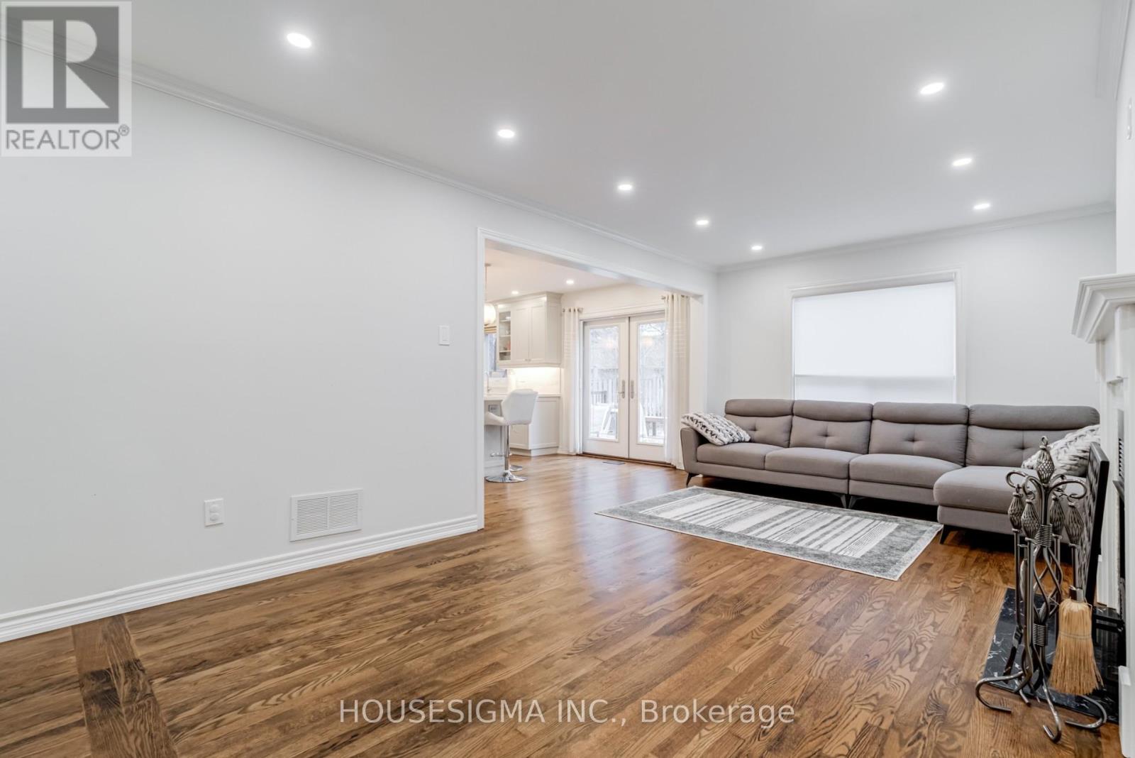 1475 Ravensmoor Crescent, Mississauga, Ontario  L5M 3L4 - Photo 13 - W12581992