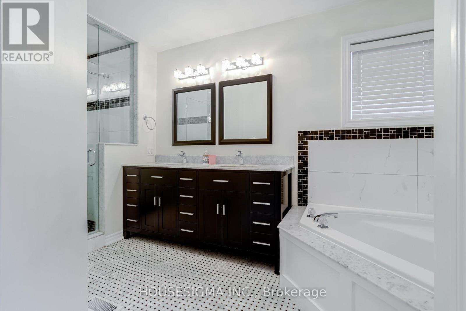 1475 Ravensmoor Crescent, Mississauga, Ontario  L5M 3L4 - Photo 18 - W12581992