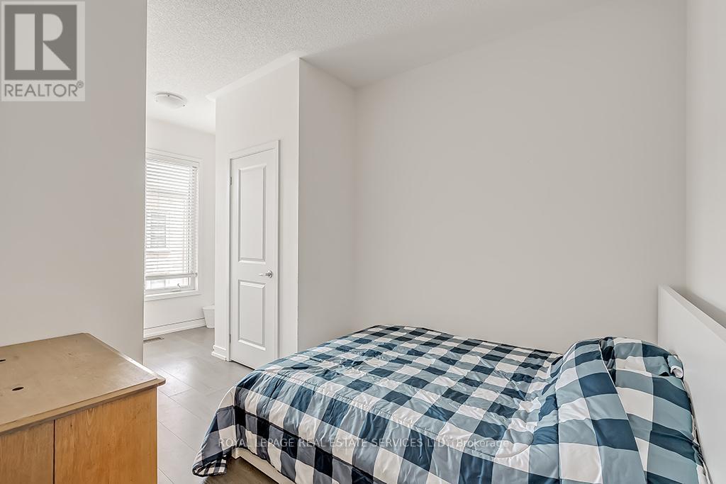 218 Huguenot Road, Oakville, Ontario  L6H 0L6 - Photo 30 - W12585648