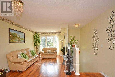 185 - 5030 Heatherleigh Avenue, Mississauga, Ontario  L5V 2G7 - Photo 4 - W12585658