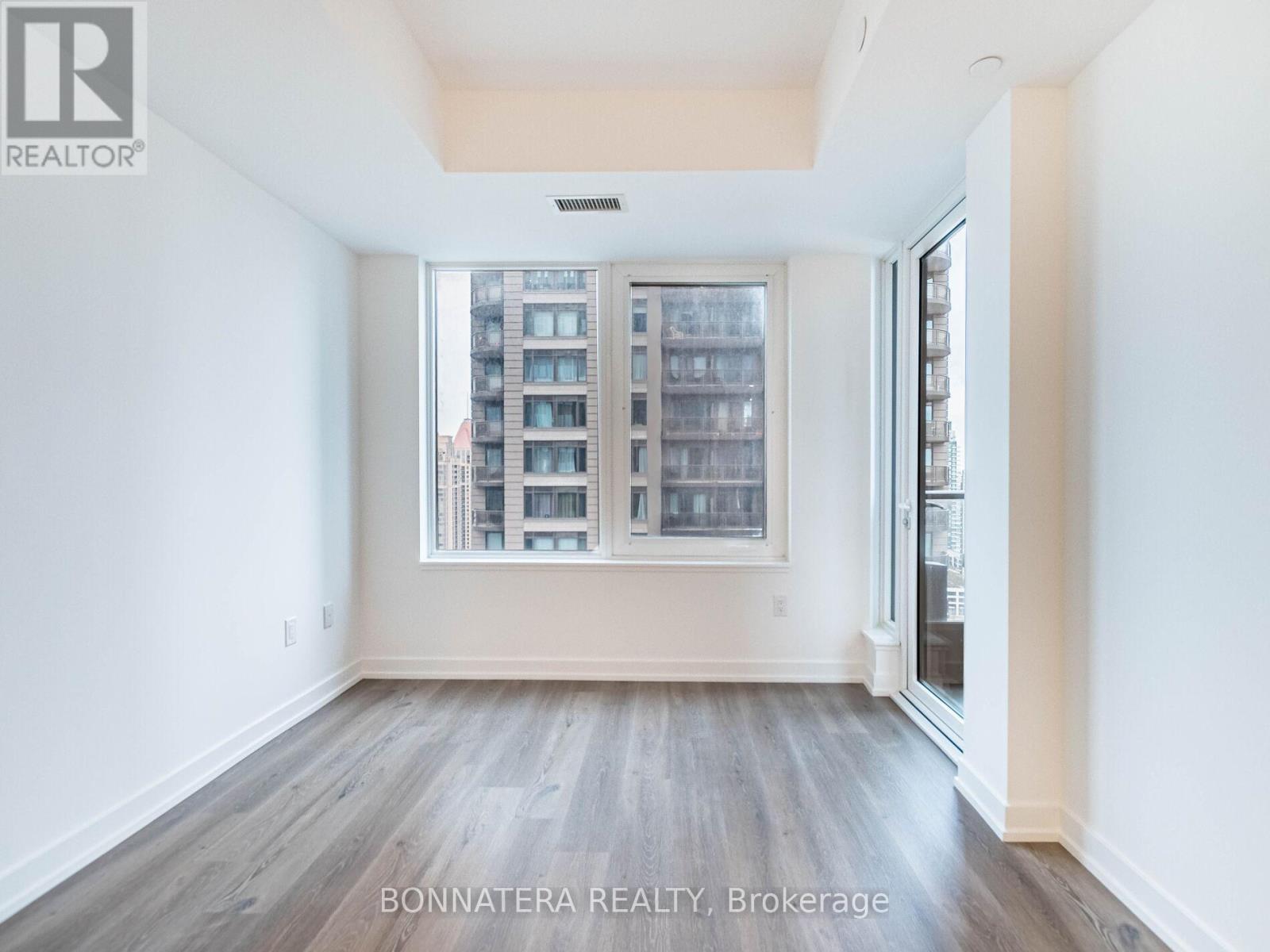 2307 - 395 Square One Drive, Mississauga, Ontario  L5B 0P6 - Photo 20 - W12585688