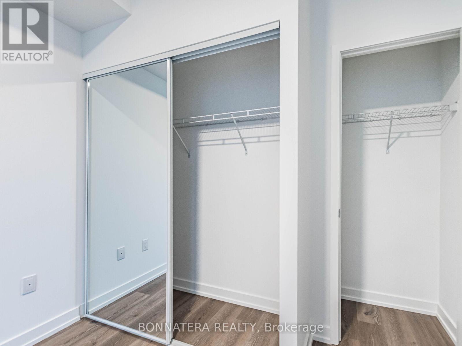 2307 - 395 Square One Drive, Mississauga, Ontario  L5B 0P6 - Photo 31 - W12585688