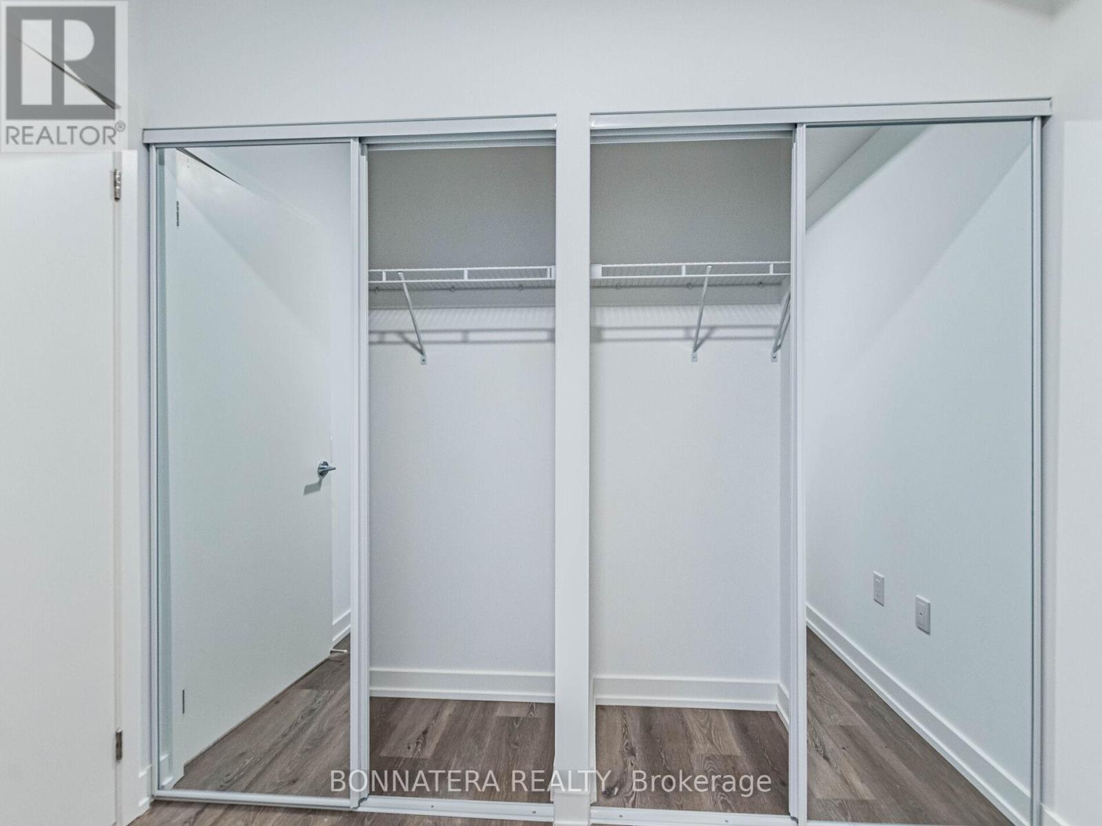 2307 - 395 Square One Drive, Mississauga, Ontario  L5B 0P6 - Photo 36 - W12585688