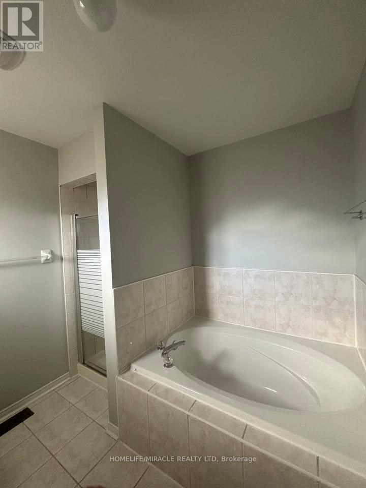 26 Tanglemere Crescent, Brampton, Ontario  L7A 1R8 - Photo 15 - W12585714