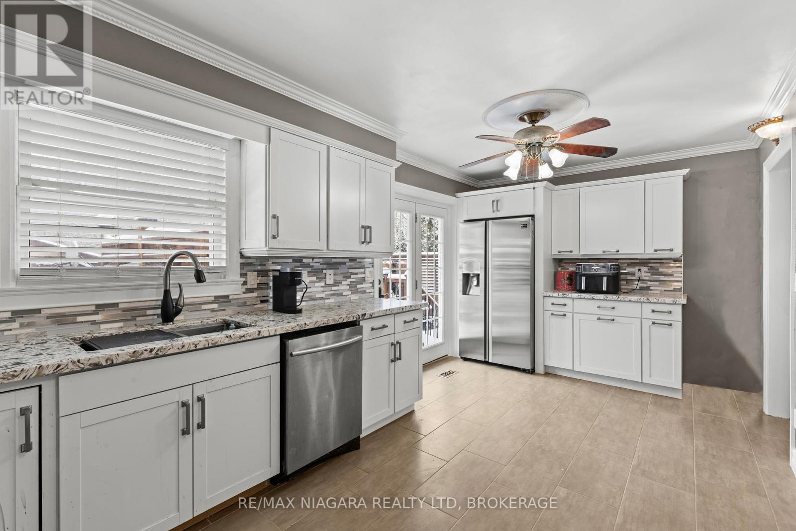 35 Chantler Road, Welland, Ontario  L3C 4M6 - Photo 10 - X12585768