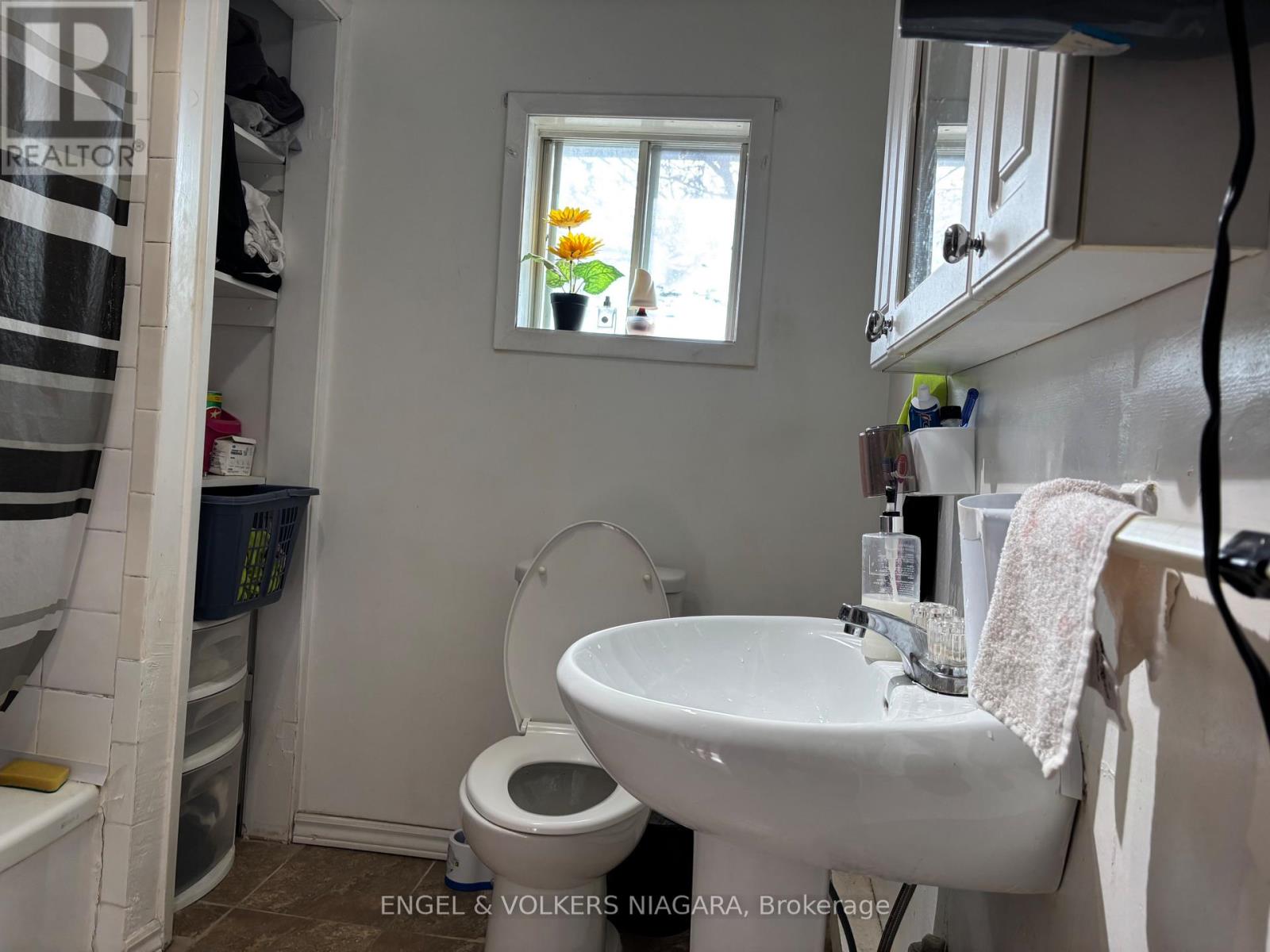 6218 Culp Street, Niagara Falls, Ontario  L2G 2C1 - Photo 15 - X12585806