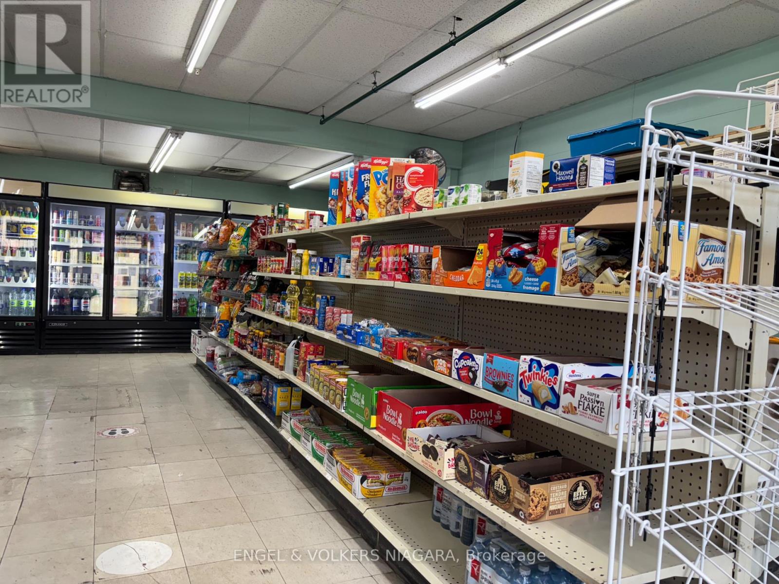 6218 Culp Street, Niagara Falls (Dorchester), Ontario  L2G 2C1 - Photo 8 - X12585806