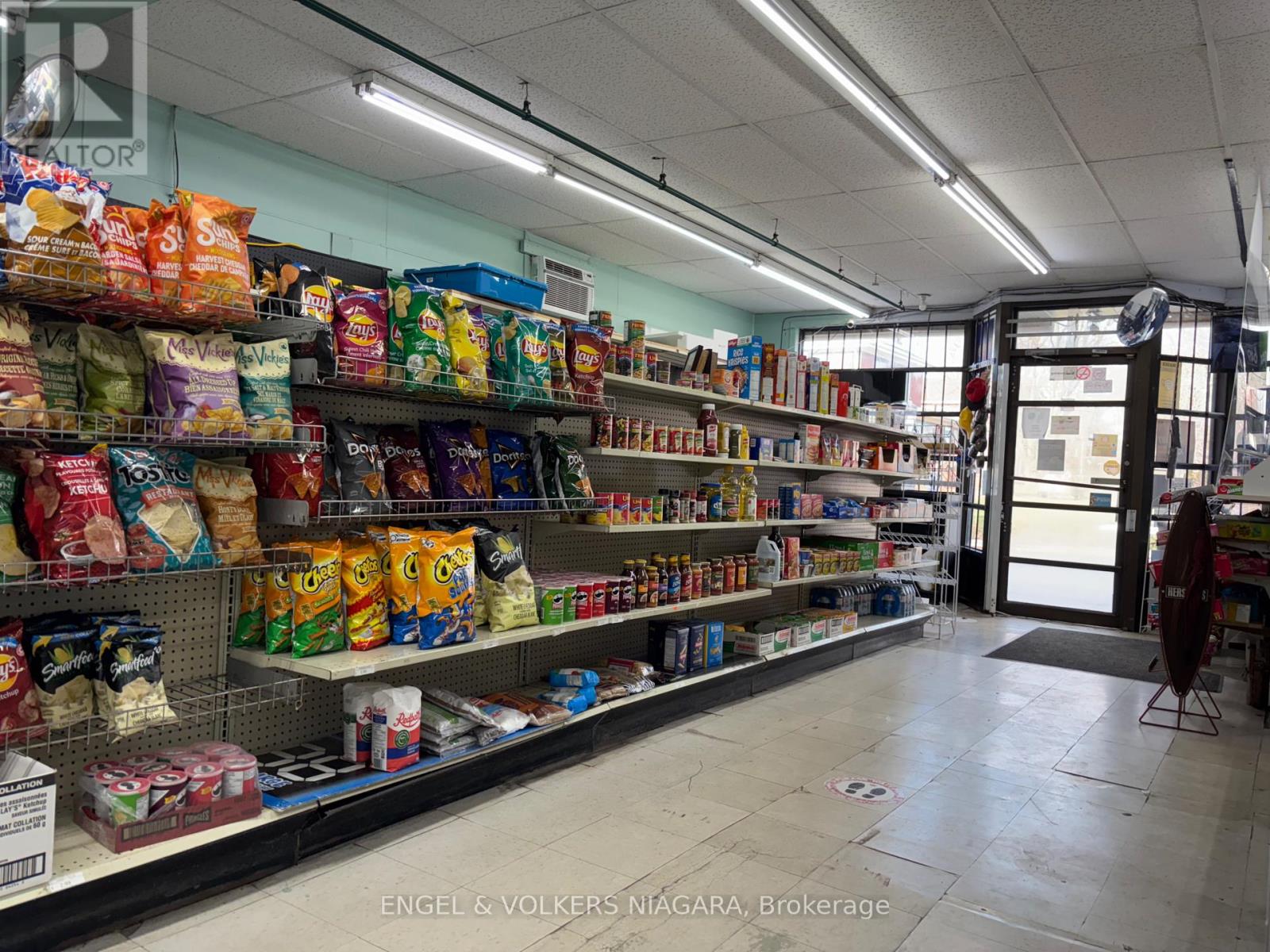 6218 Culp Street, Niagara Falls (Dorchester), Ontario  L2G 2C1 - Photo 9 - X12585806