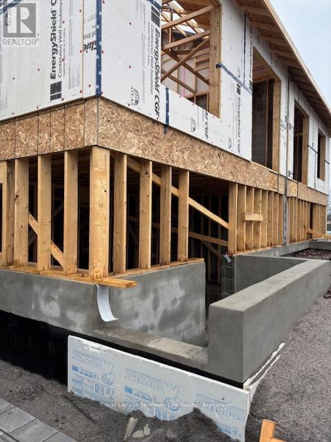 22 Meadow Wood Court, North Bay (Ferris), Ontario  P1A 4L5 - Photo 7 - X12585882