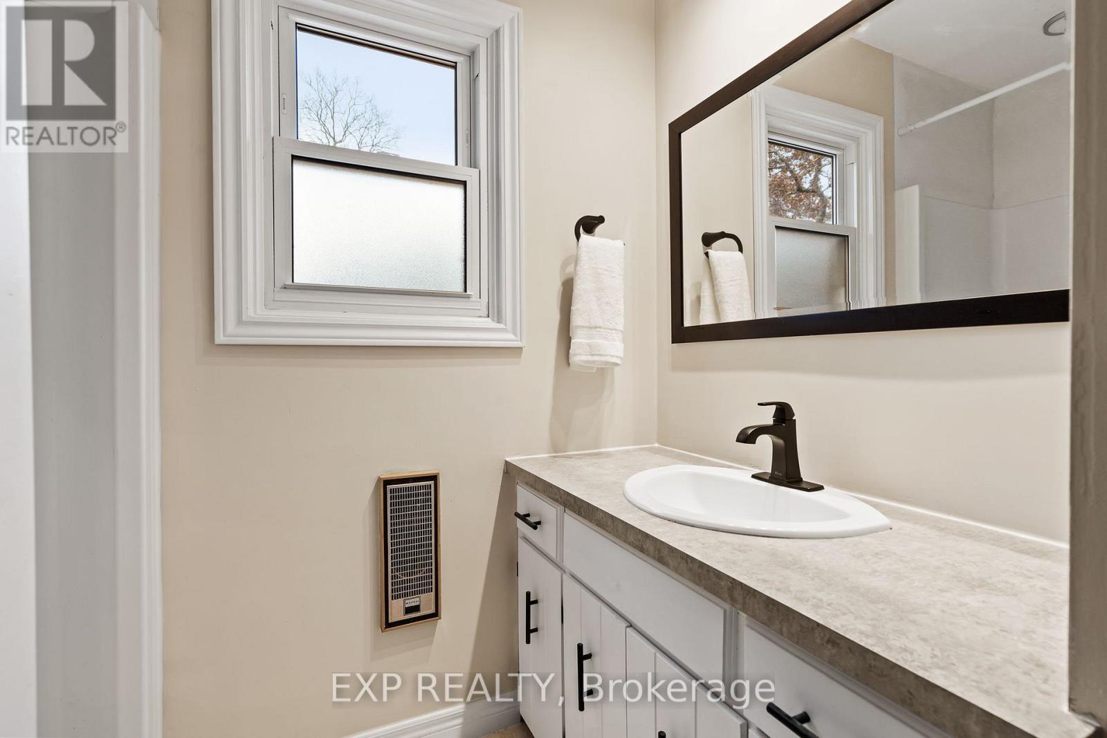 51 Burness Drive, St. Catharines, Ontario  L2P 1J4 - Photo 23 - X12585614