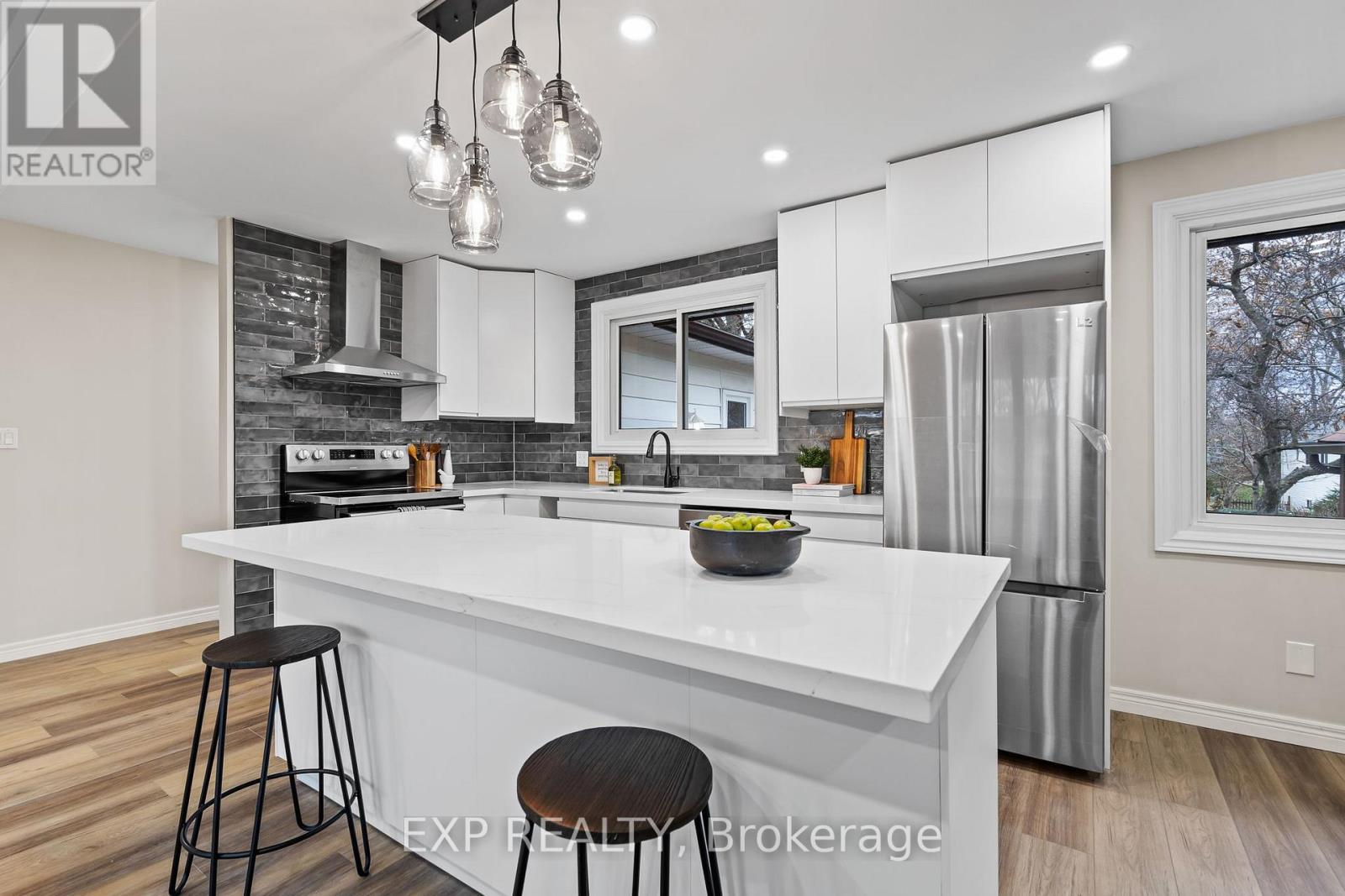 51 Burness Drive, St. Catharines, Ontario  L2P 1J4 - Photo 9 - X12585614