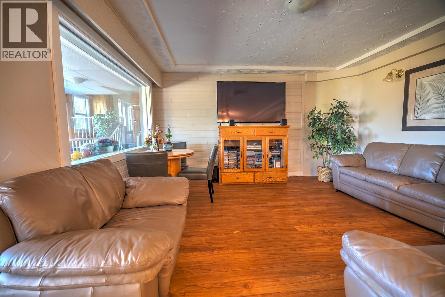 6373 Hillcrest Place, Prince George, British Columbia  V2N 5R1 - Photo 11 - C8072925