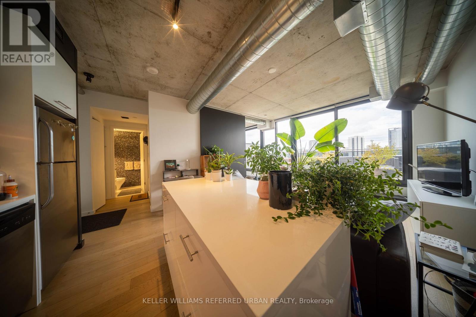 913 - 51 Trolley Crescent, Toronto, Ontario M5A 0E9 - Photo 8 - C12583532