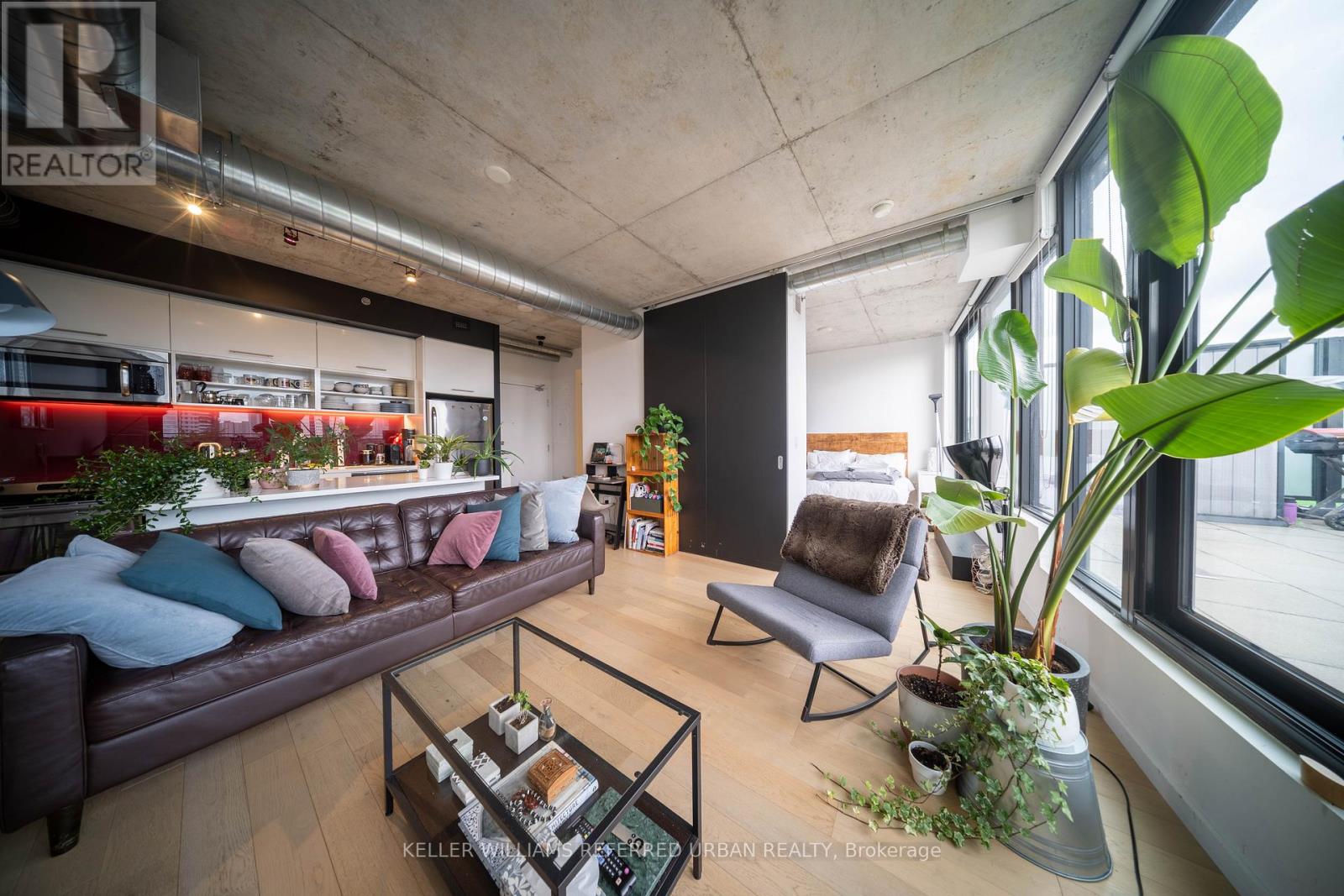 913 - 51 Trolley Crescent, Toronto, Ontario M5A 0E9 - Photo 4 - C12583532