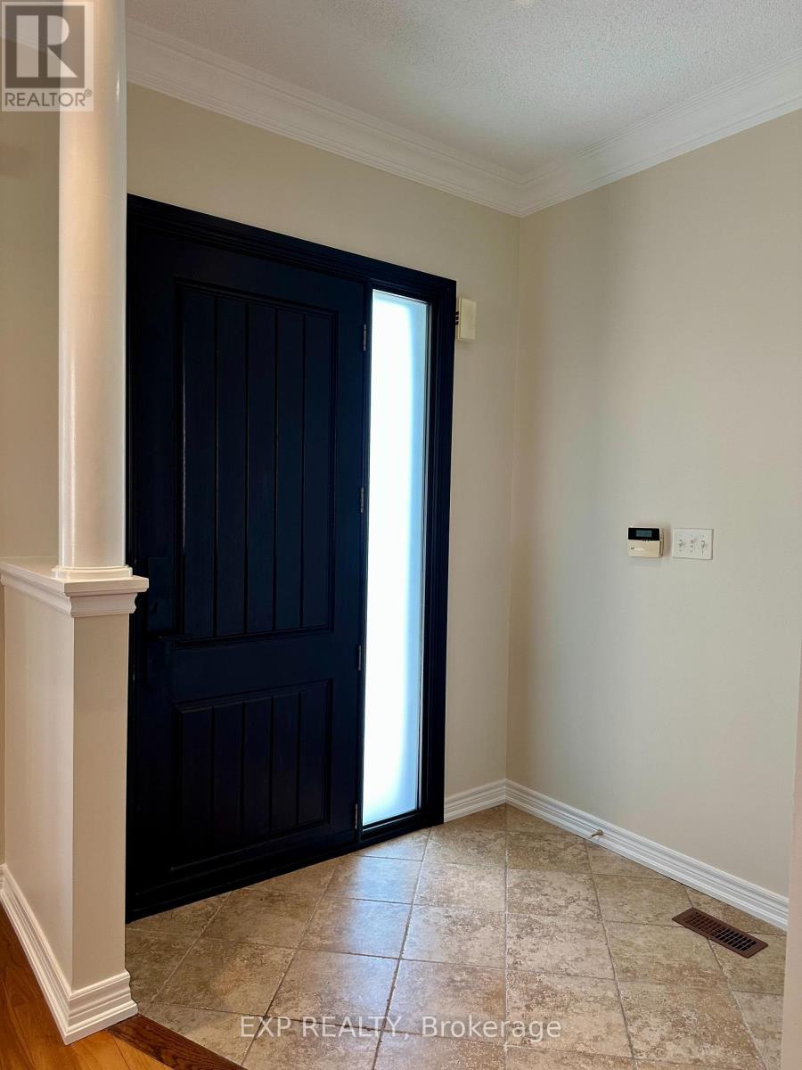 27 Butterwood Lane, Whitchurch-Stouffville, Ontario  L4A 0M7 - Photo 6 - N12443350