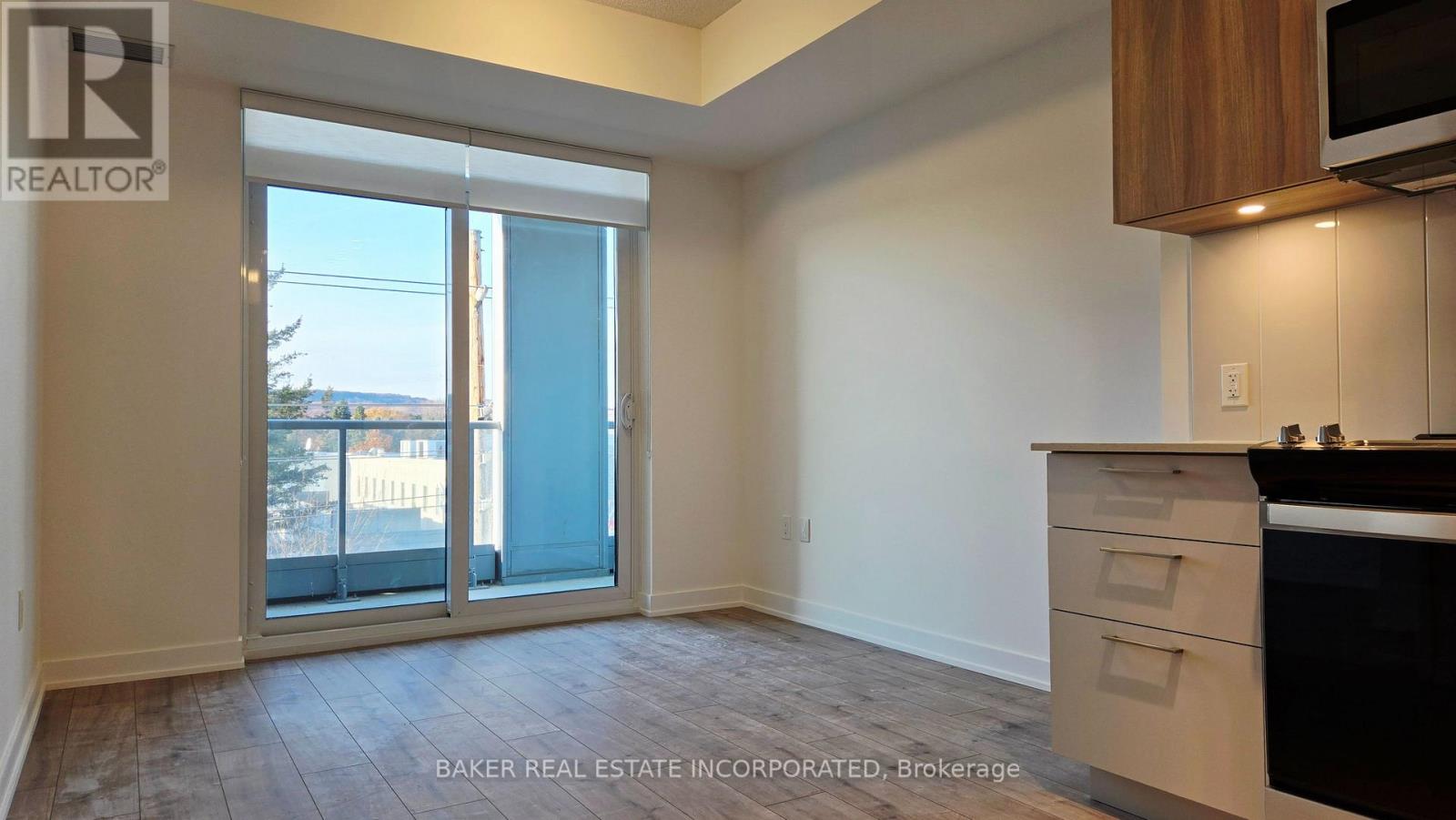 410 - 500 Plains Road E, Burlington, Ontario  L7T 2E1 - Photo 13 - W12490806