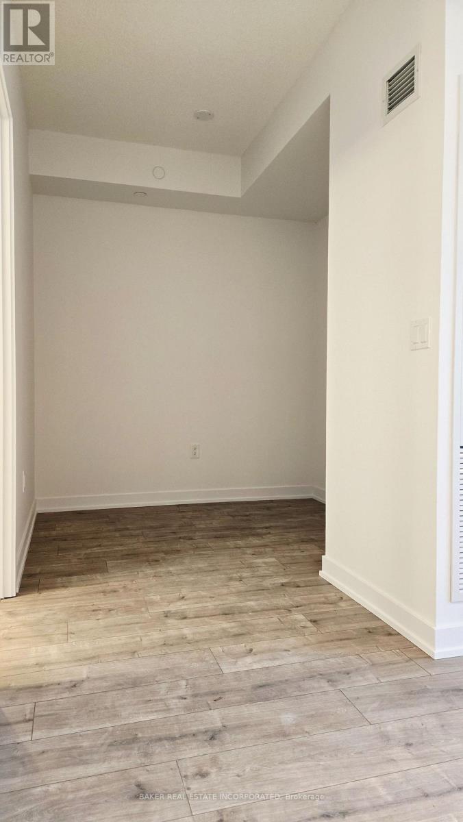 410 - 500 Plains Road E, Burlington, Ontario  L7T 2E1 - Photo 17 - W12490806