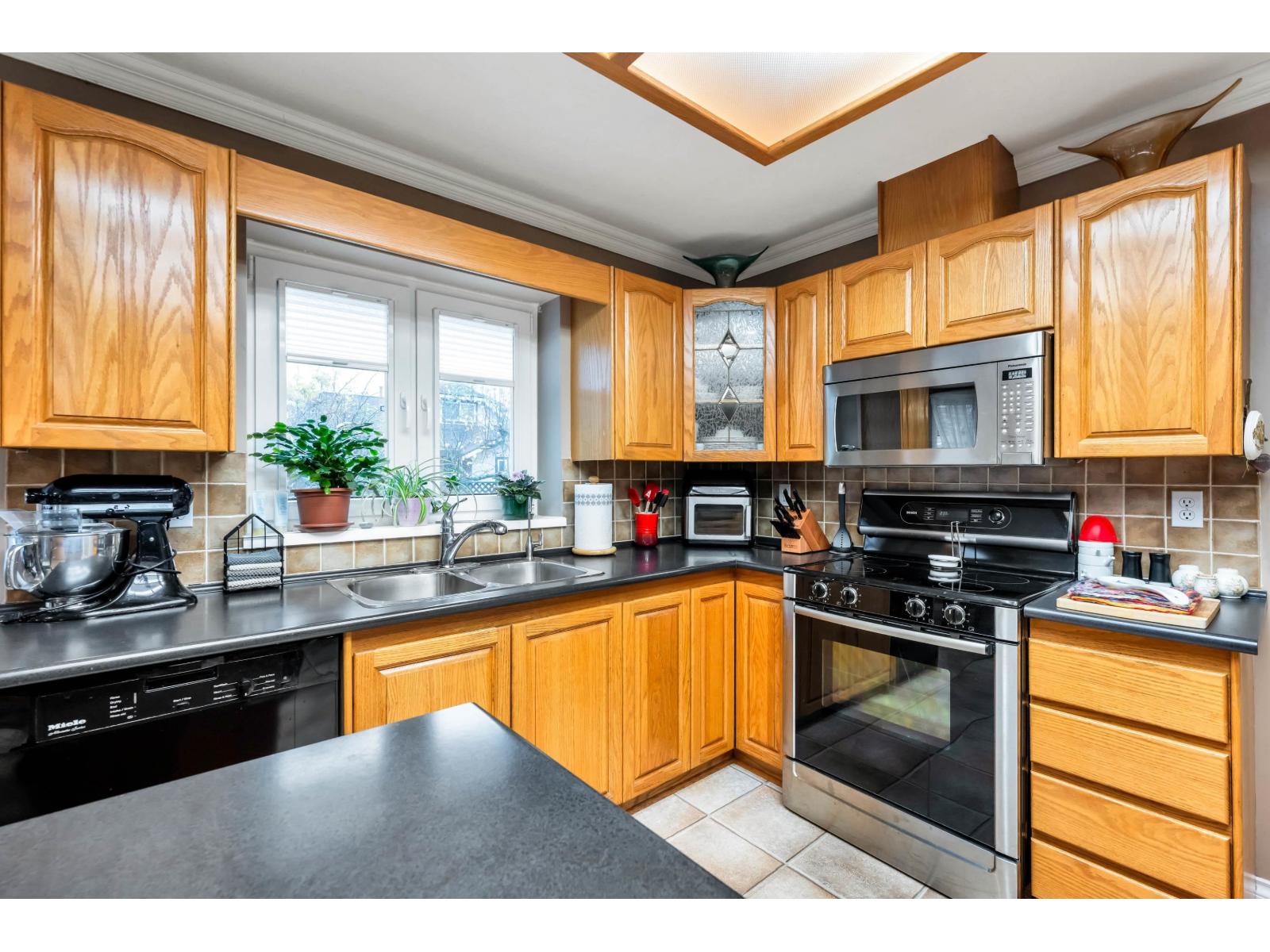 5904 188 Street, Surrey, British Columbia  V3S 7M1 - Photo 7 - R3070088